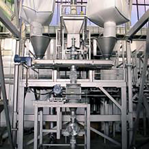 Grinding plants for demanding requirements. Materials used in accordance with the required chemical stability, for wet cleaning as well as for food production.